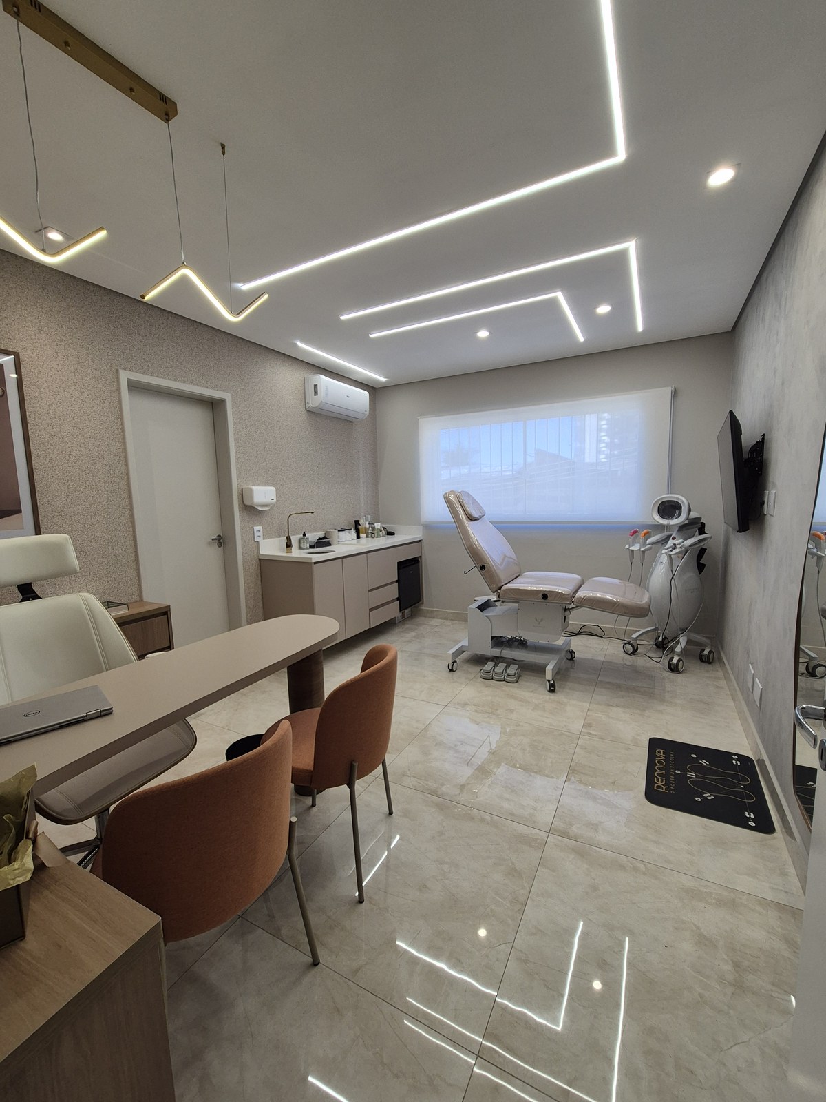 Sala de harmonização orofacial do Instituto Camilla Fernandes